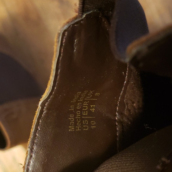 👢 ALDO Distressed Boots - Picture 9 of 9